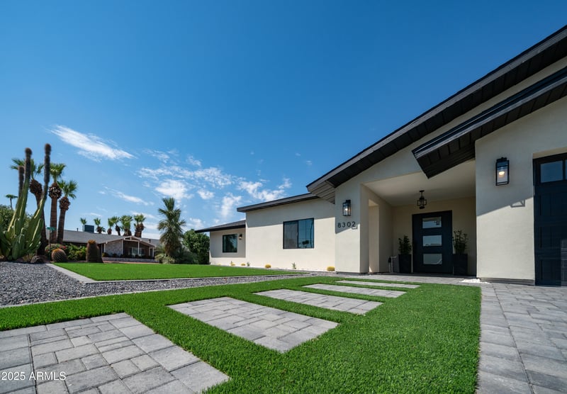 8302 Lincoln Dr, Scottsdale, AZ 85250