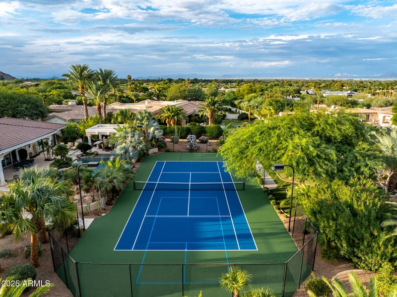 8305 50th St, Paradise Valley, AZ 85253