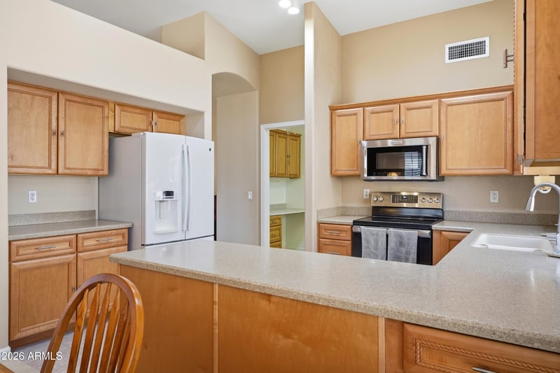 8306 W Tonto Ln, Peoria, AZ 85382