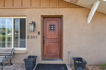 8307 Clarendon Ave, Scottsdale, AZ 85251