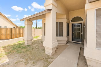 8307 Mclellan Rd, Glendale, AZ 85305