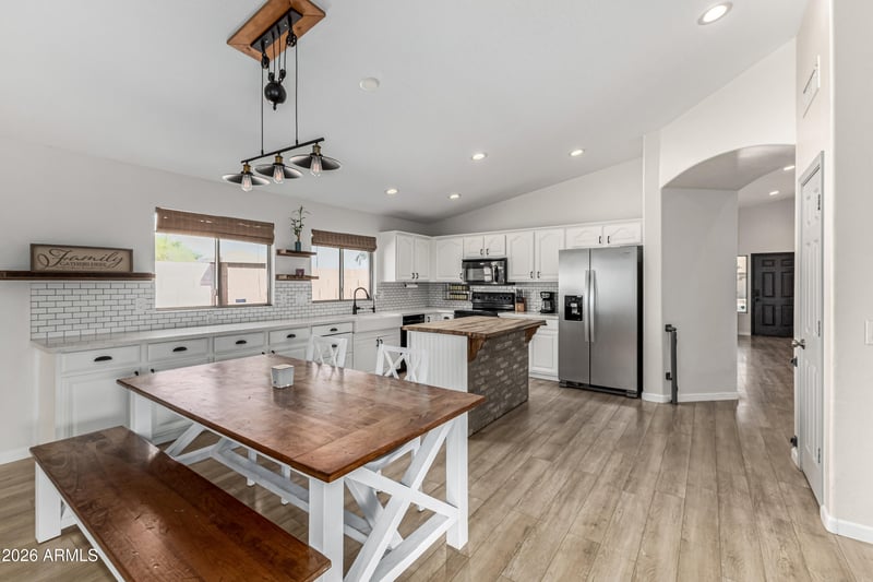 8308 Berridge Ln, Glendale, AZ 85305