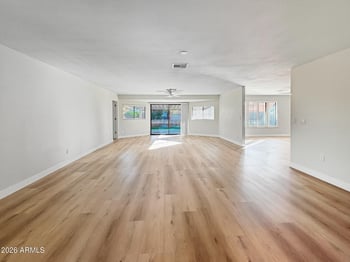 831 S 76th Pl, Mesa, AZ 85208