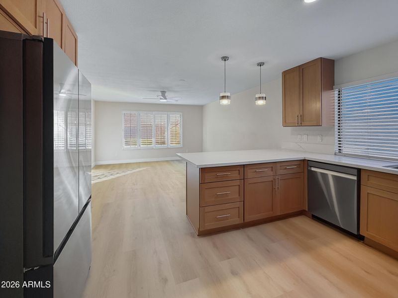 831 S 76th Pl, Mesa, AZ 85208