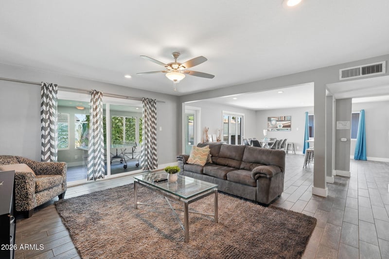 8310 Devonshire Ave, Scottsdale, AZ 85251