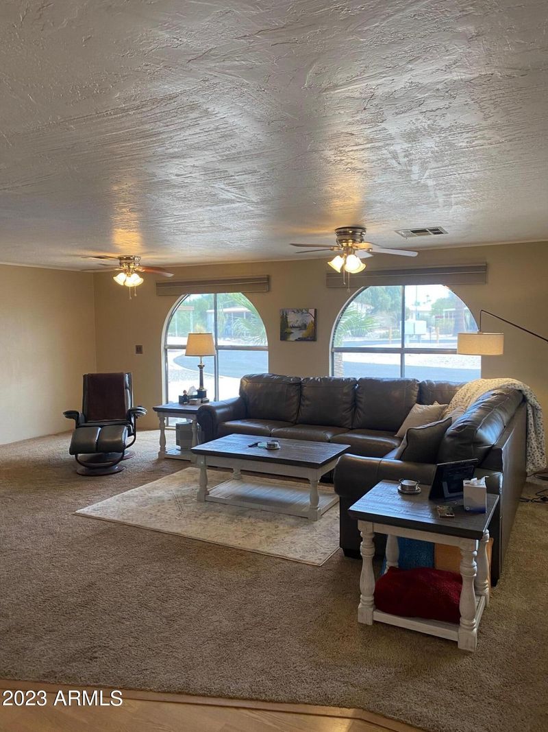 8310 E Dutchman Dr, Mesa, AZ 85208