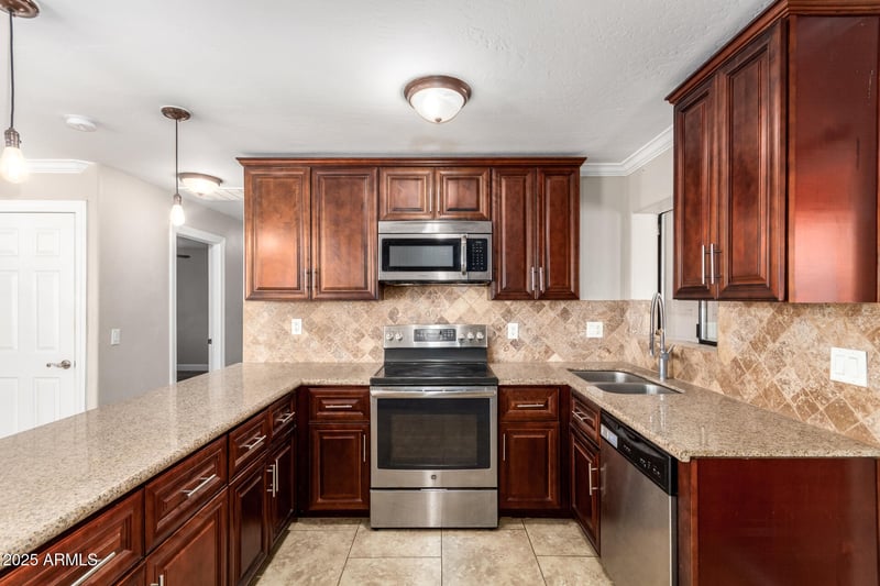 8310 University Dr, Mesa, AZ 85207