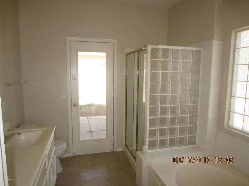 8311 N 61st Dr, Glendale, AZ 85302