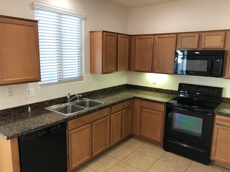 8313 S 23rd Dr, Phoenix, AZ 85041