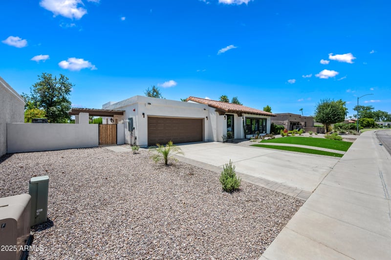 8313 Thoroughbred Trl, Scottsdale, AZ 85258