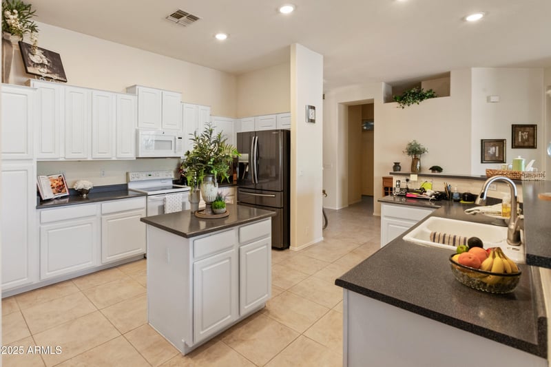 8314 Escuda Dr, Peoria, AZ 85382