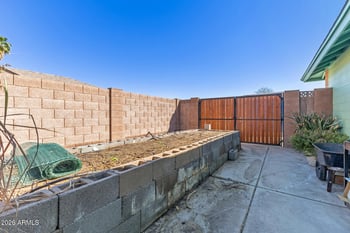 8318 Orchid Ln, Peoria, AZ 85345