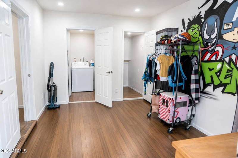 8318 Roma Ave, Phoenix, AZ 85037