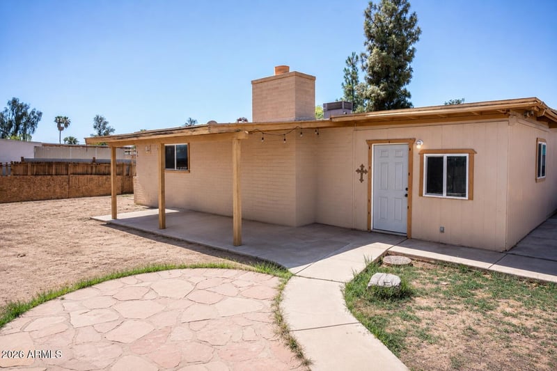 8318 Roma Ave, Phoenix, AZ 85037