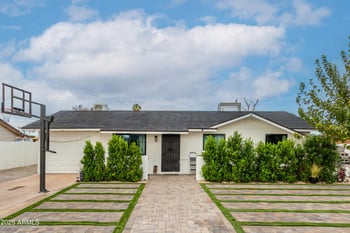 832 Dolphin Ave, Mesa, AZ 85204