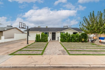 832 Dolphin Ave, Mesa, AZ 85204