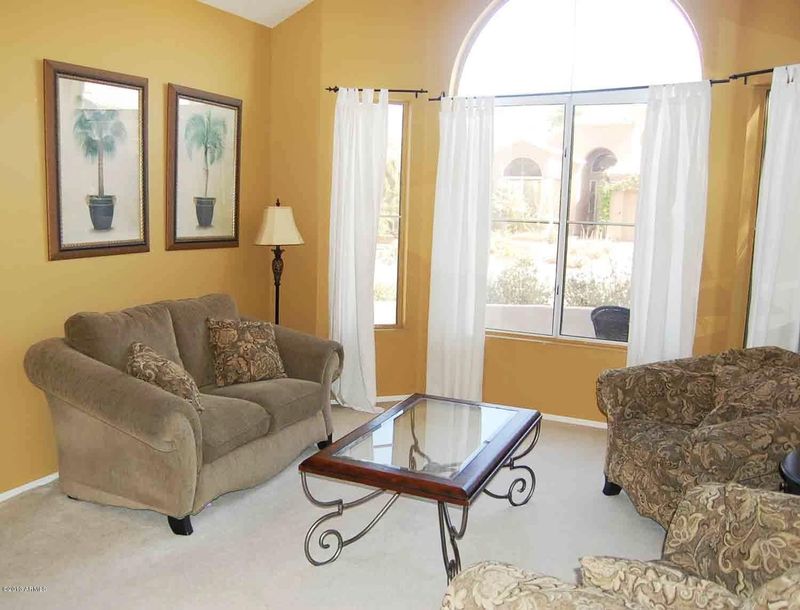 832 E Mountain Sage Dr, Phoenix, AZ 85048