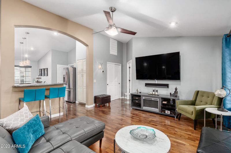 832 E Spanish Moss Ln, Phoenix, AZ 85022