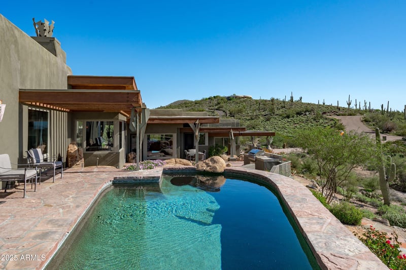 8320 E Concho Ln, Carefree, AZ 85377