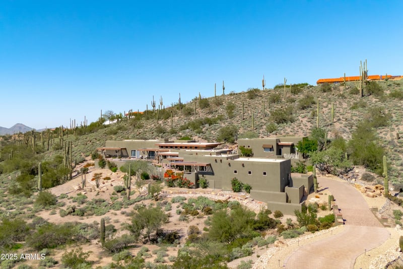 8320 E Concho Ln, Carefree, AZ 85377