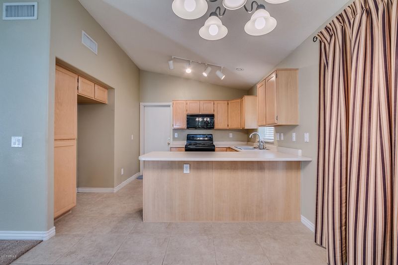 8320 E Portobello Ave, Mesa, AZ 85212