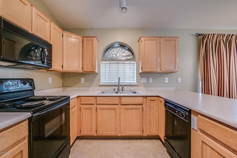 8320 E Portobello Ave, Mesa, AZ 85212