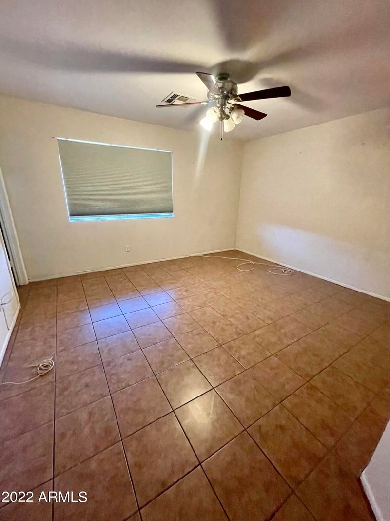 8320 W Clear Stream Dr, Phoenix, AZ 85037