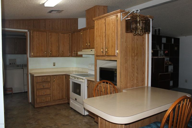 8322 E Dutchman Dr, Mesa, AZ 85208