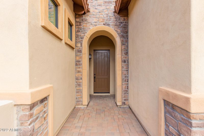 8322 E Indigo St, Mesa, AZ 85207