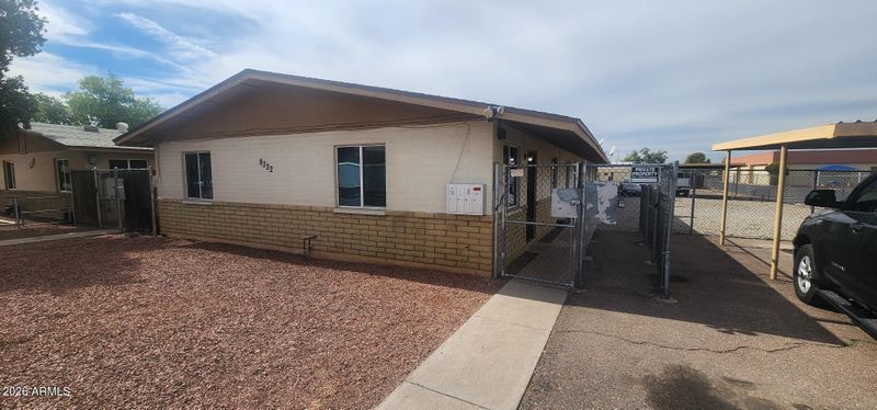 8322 N 60th Ave, Glendale, AZ 85302
