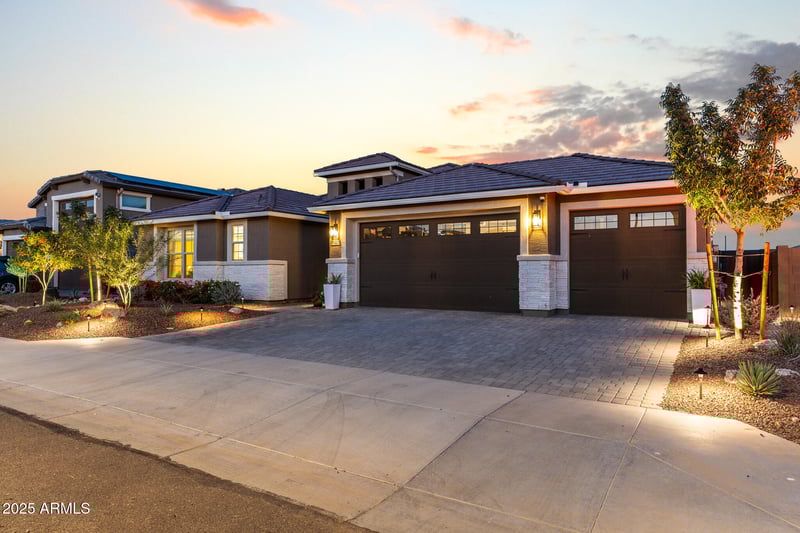 8323 186th Ln, Waddell, AZ 85355