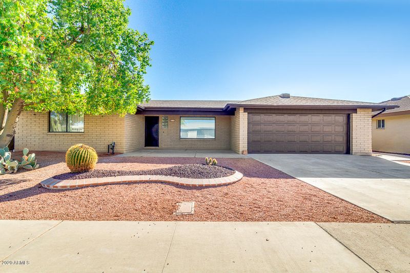 8323 E Lobo Ave, Mesa, AZ 85209
