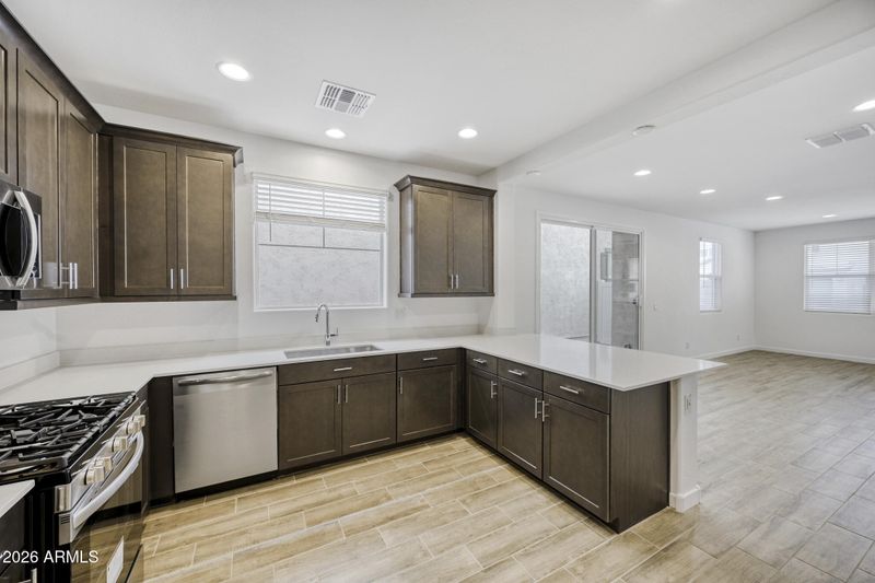 8324 E Prairie Ave, Mesa, AZ 85212