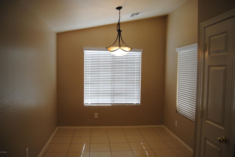 8324 W Cordes Rd, Tolleson, AZ 85353