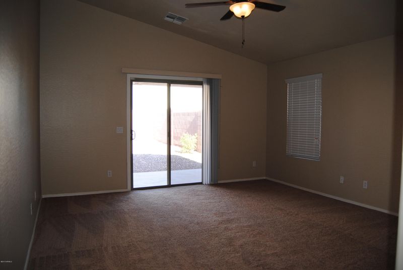 8324 W Cordes Rd, Tolleson, AZ 85353