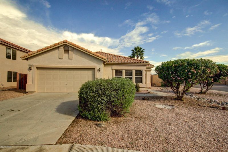 8328 E Posada Ave, Mesa, AZ 85212