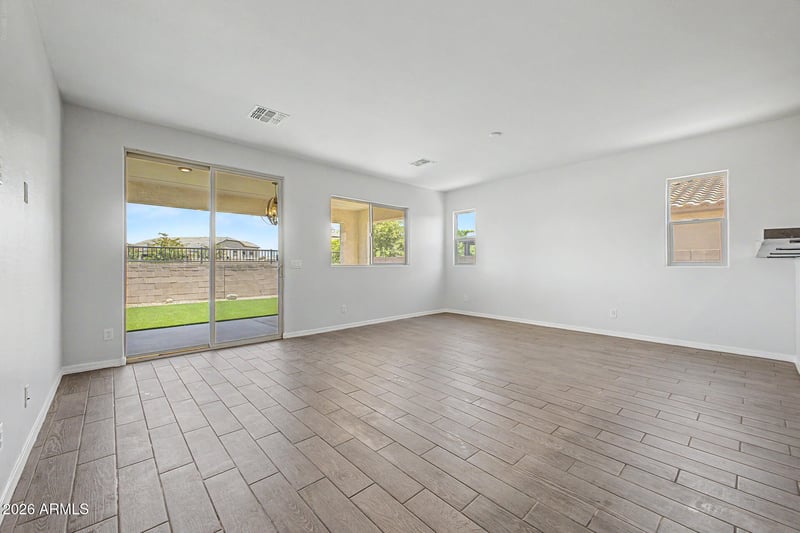 8329 N 173rd Ln, Waddell, AZ 85355
