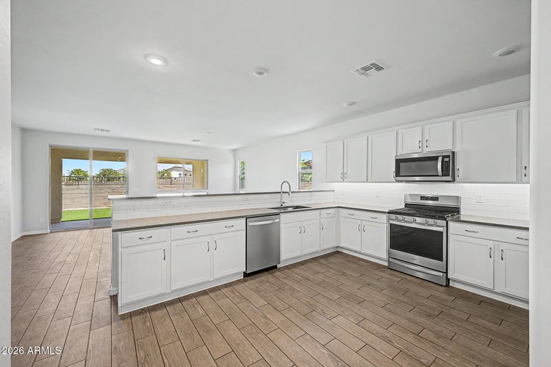 8329 N 173rd Ln, Waddell, AZ 85355