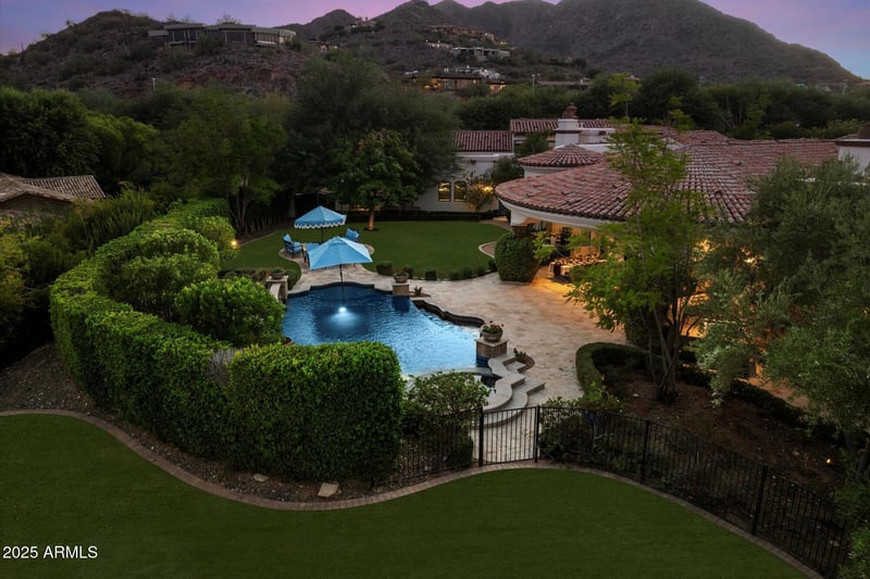 8329 Ridgeview Dr, Paradise Valley, AZ 85253