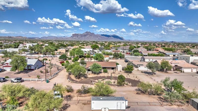 833 110th St, Mesa, AZ 85207