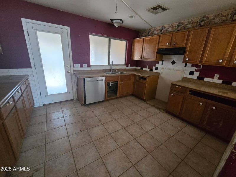 833 E Pima Ave, Apache Junction, AZ 85119