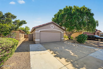 833 E Pima Ave, Apache Junction, AZ 85119