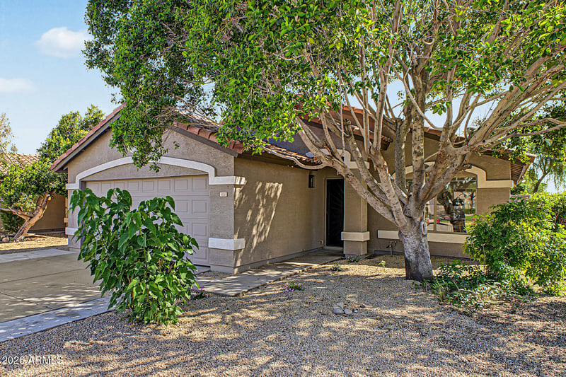 833 E Pima Ave, Apache Junction, AZ 85119
