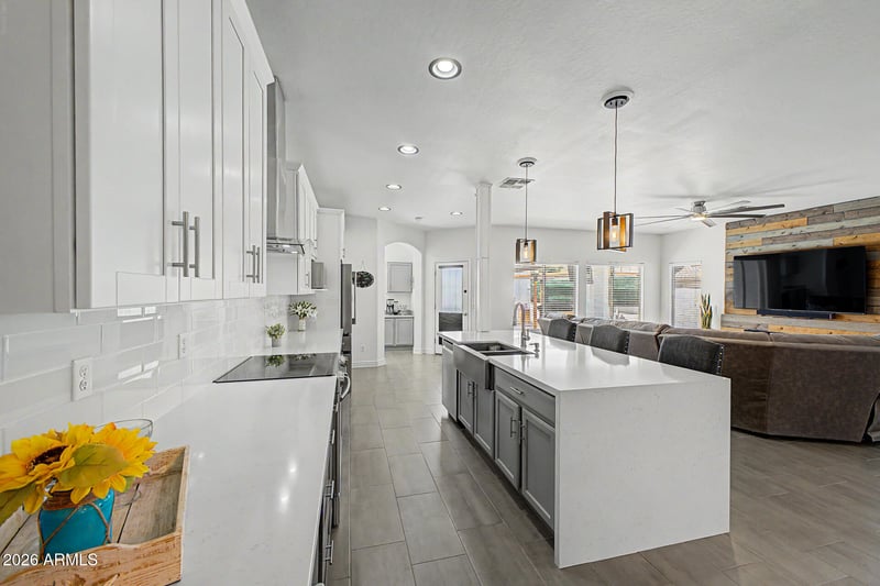 833 Vineyard Plains Dr, San Tan Valley, AZ 85143