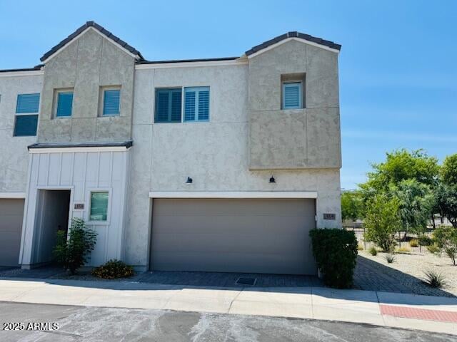 8330 22nd Ln, Phoenix, AZ 85021