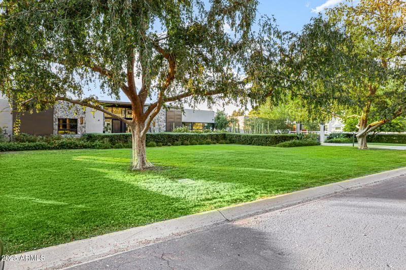 8330 74th Pl, Scottsdale, AZ 85258