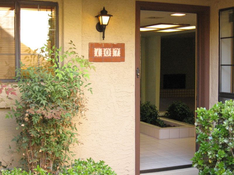 8330 N 21st Dr #107, Phoenix, AZ 85021