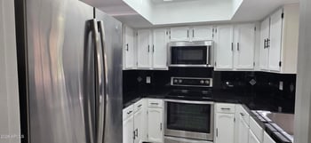 8331 21st Dr #H104, Phoenix, AZ 85021