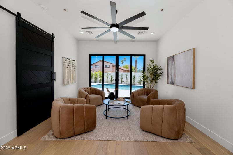 8331 Malcomb Dr, Scottsdale, AZ 85250