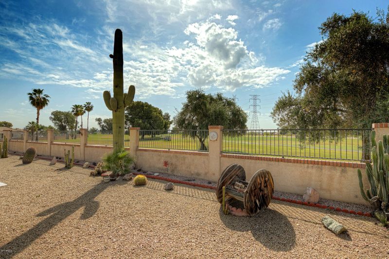 8331 N 105th Dr, Peoria, AZ 85345